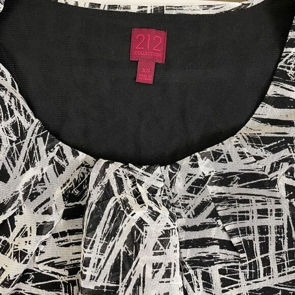 212 Collection| Ruffle| Lightweight| Has Stretch - Picture 8 of 11